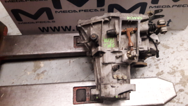 Caixa de velocidades manual LANCIA Thema (834_) Imagem-1