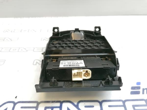 Módulo USB / AUX / IPOD MERCEDES-BENZ Classe A (W176) Imagem-2