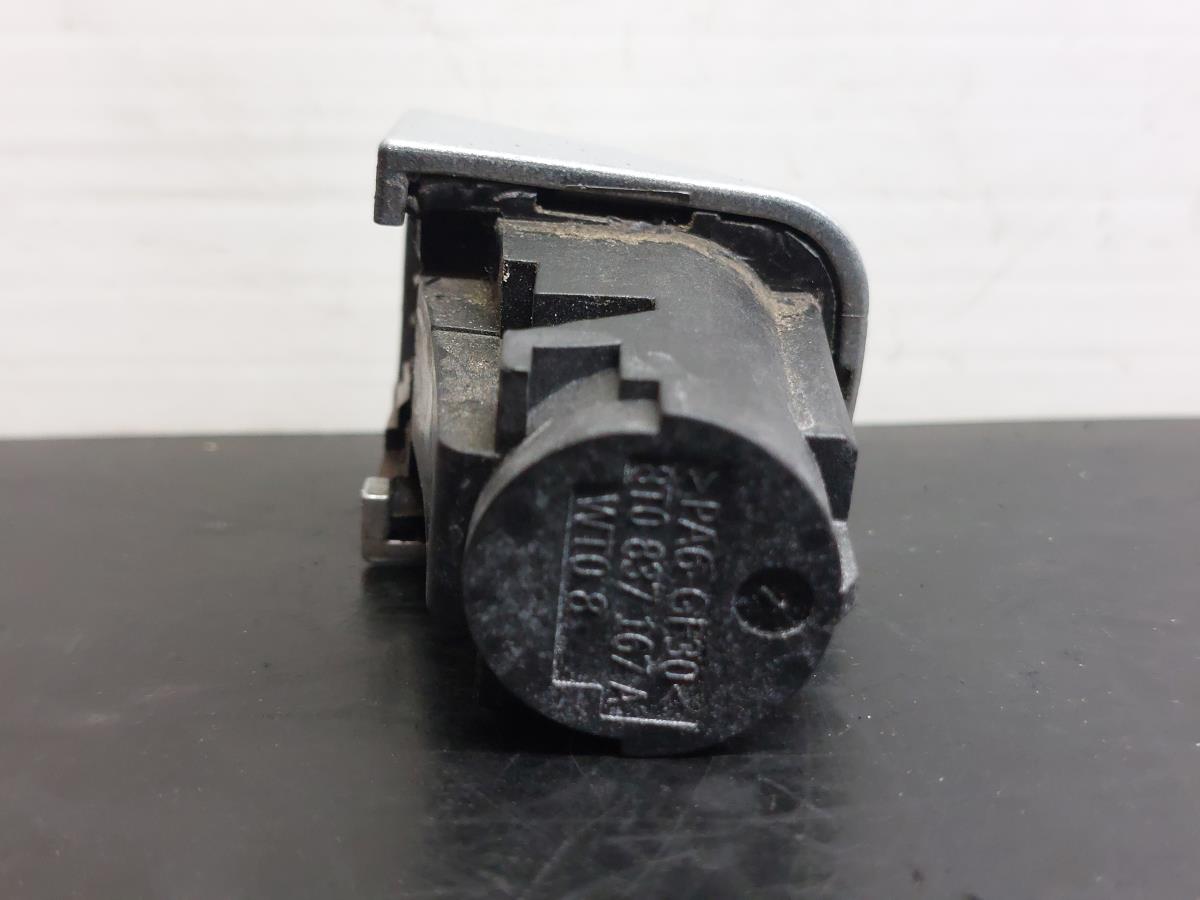 Cache poignée de porte Droite AUDI A4 (8K2, B8) Imagem-2