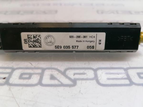 Amplificador de antena SKODA Octavia III Break (5E5) Imagem-1