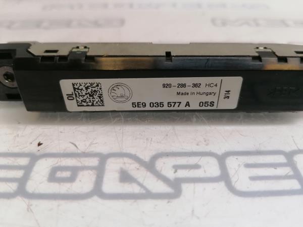 Amplificateur Antenne SKODA Octavia III Break (5E5) Imagem-1