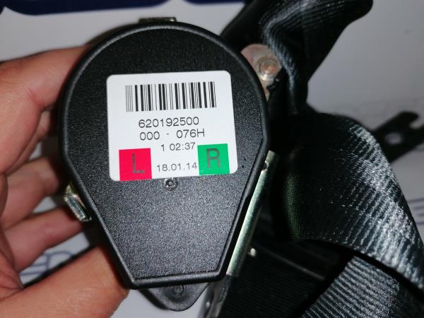 Right rear seatbelt pretensioner SKODA Octavia III Break (5E5) Imagem-1