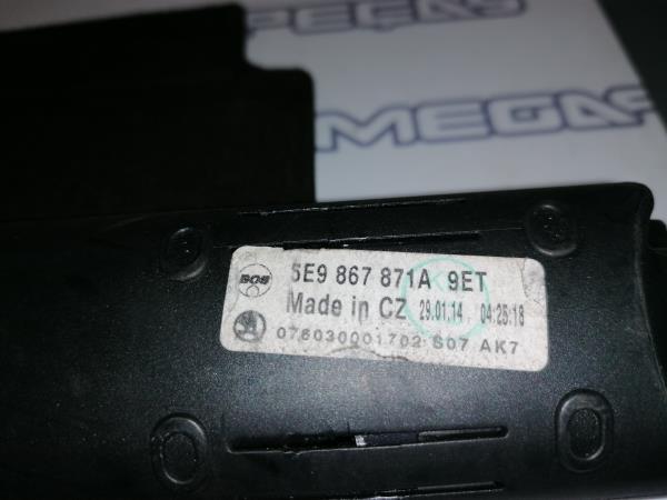 Chapeleira / tampo da mala SKODA Octavia III Break (5E5) Imagem-2