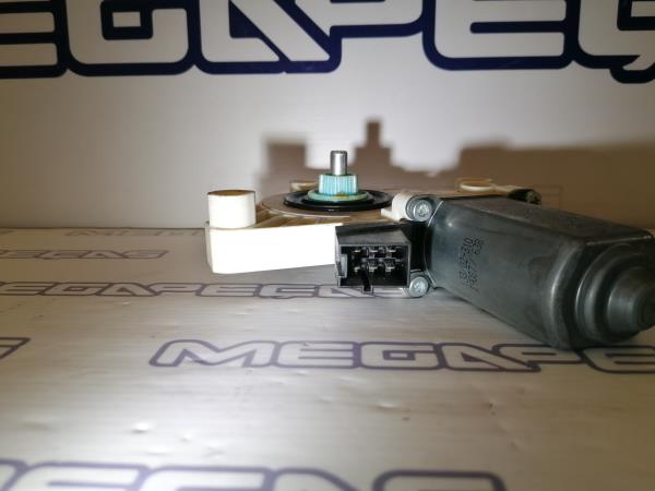 Motor vidro trás esquerdo MERCEDES-BENZ Classe A (W169) Imagem-3