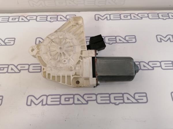 Motor vidro trás esquerdo MERCEDES-BENZ Classe A (W169) Imagem-4