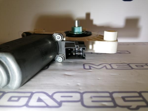 Motor vidro frente direito MERCEDES-BENZ Classe A (W169) Imagem-2