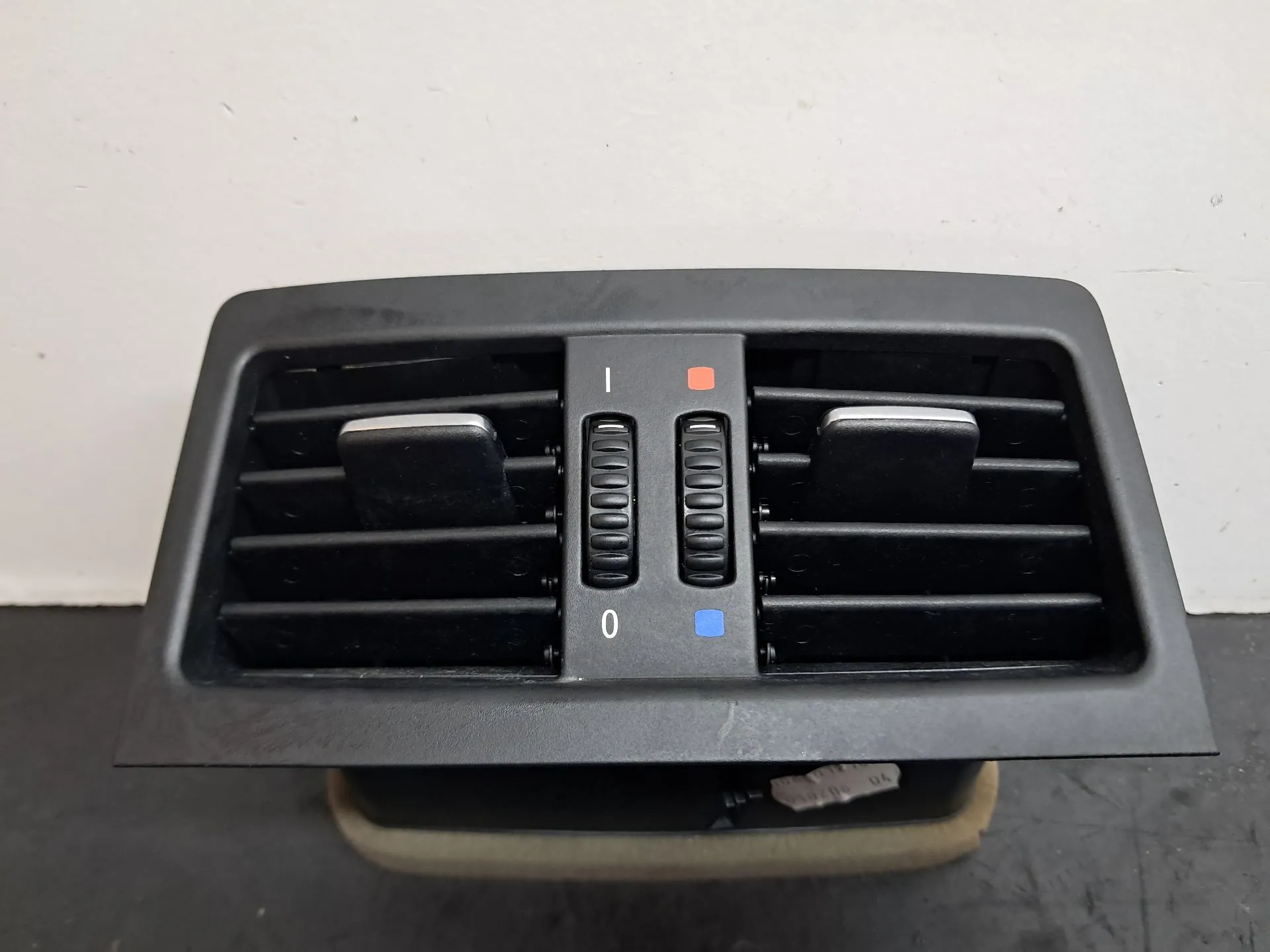 Diffuseur / sortie d’air BMW 3 (E90) Imagem-1