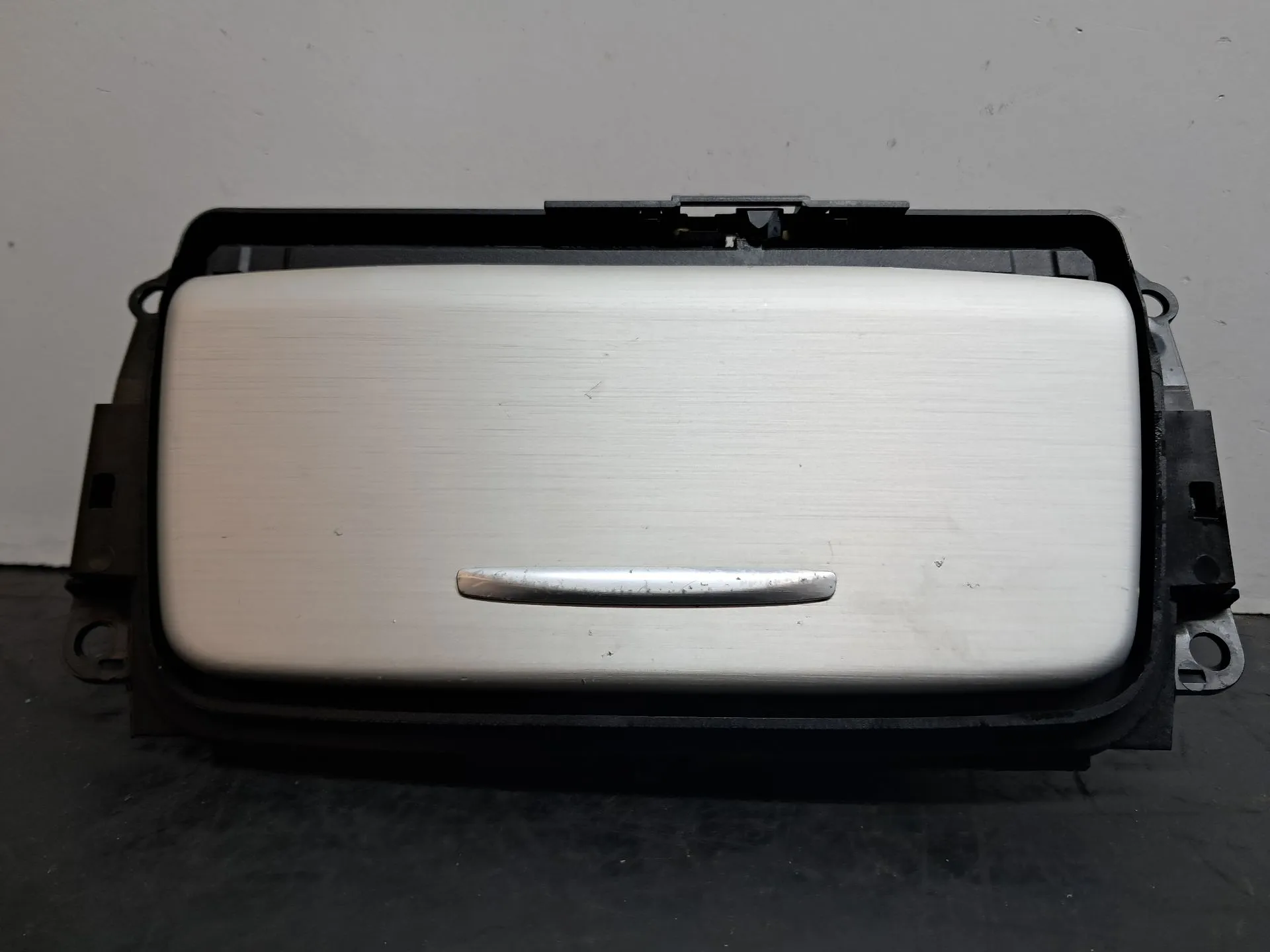 Cendrier BMW 3 (E90) Imagem-1