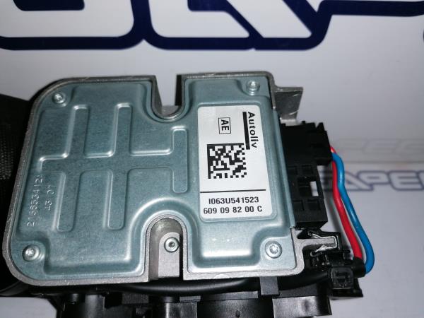 Left front seatbelt pretensioner MERCEDES-BENZ CLS (C219) Imagem-3