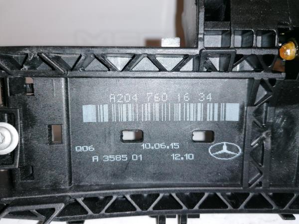 Right rear door handle support MERCEDES-BENZ Classe A (W176) Imagem-1