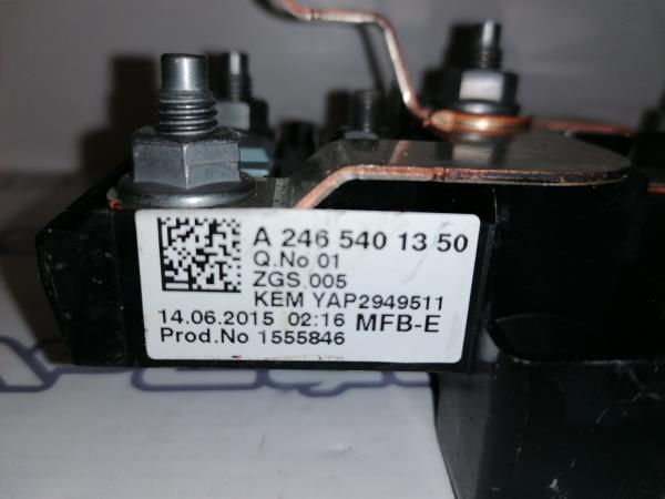 Caixa fusíveis da bateria MERCEDES-BENZ Classe A (W176) Imagem-1