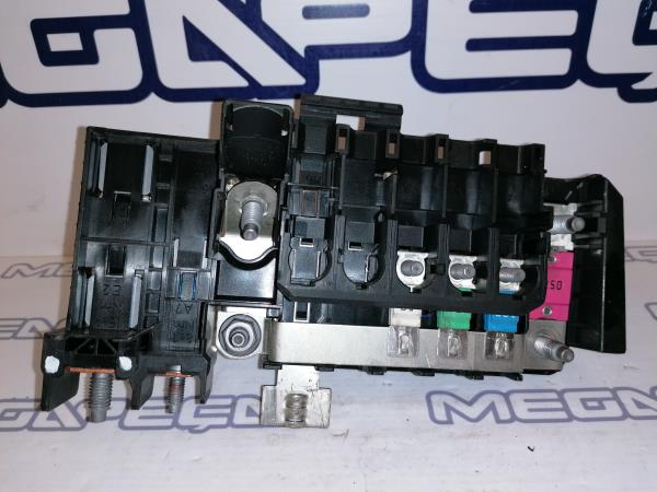 Caixa fusíveis da bateria MERCEDES-BENZ Classe A (W176) Imagem-2