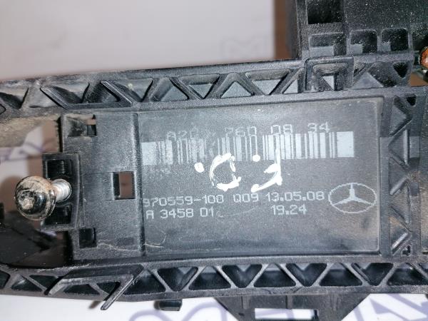 Right front door handle support MERCEDES-BENZ Classe C (W204) Imagem-1
