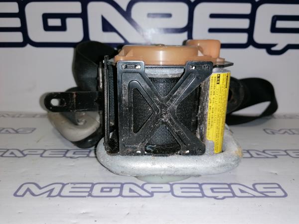 Right front seatbelt pretensioner TOYOTA Corolla Hatchback (_E12_) Imagem-1