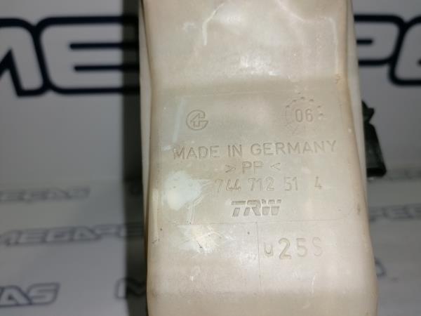 Central brake pump TOYOTA Corolla Hatchback (_E12_) Imagem-2