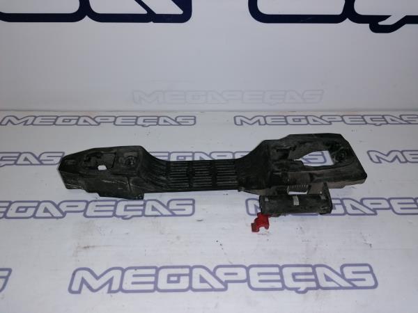 Right front door handle support TOYOTA Corolla Hatchback (_E12_) Imagem-1