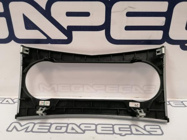 Panneau revêtement console centrale / radio MERCEDES-BENZ Classe C (W204) Imagem-2