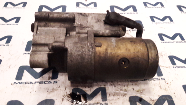 Motor de arranque KIA Carnival I (UP)