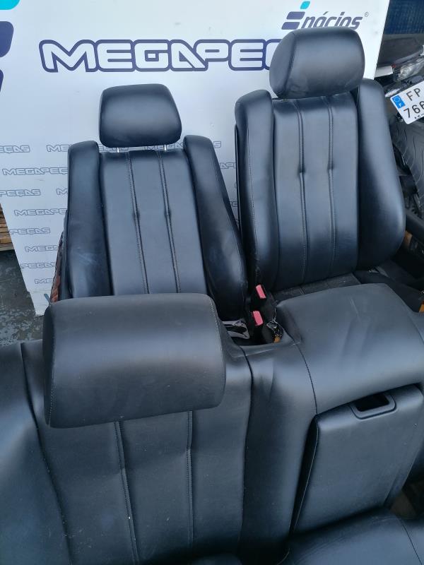 Conjunto de bancos BMW 7 (E32) Imagem-1