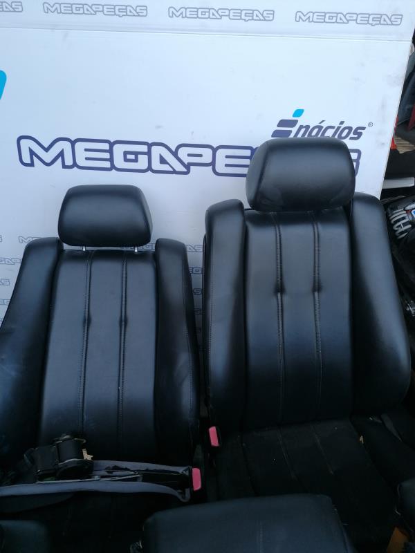 Conjunto de bancos BMW 7 (E32) Imagem-5