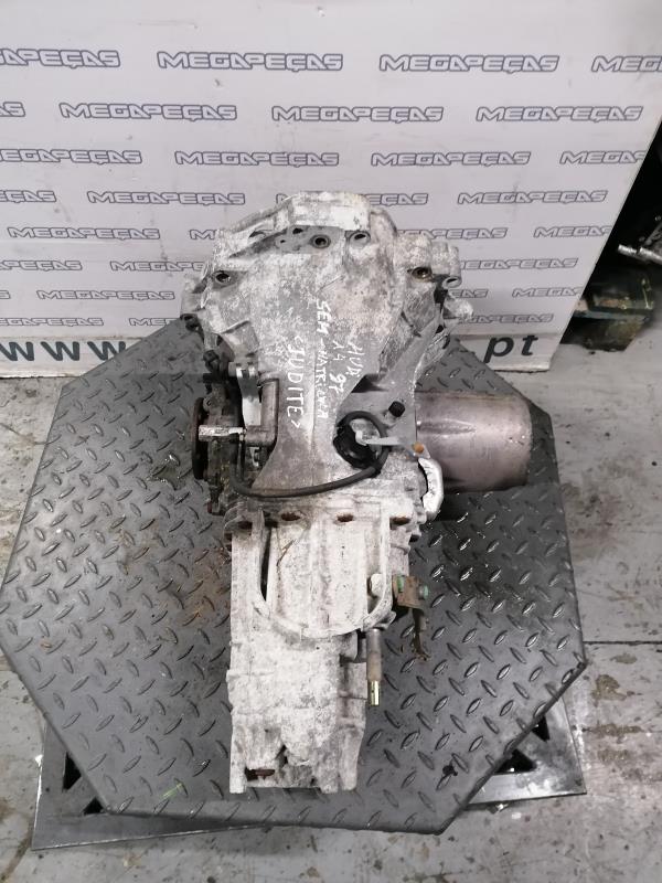 Caixa de velocidades manual AUDI A4 (8D2, B5) Imagem-1