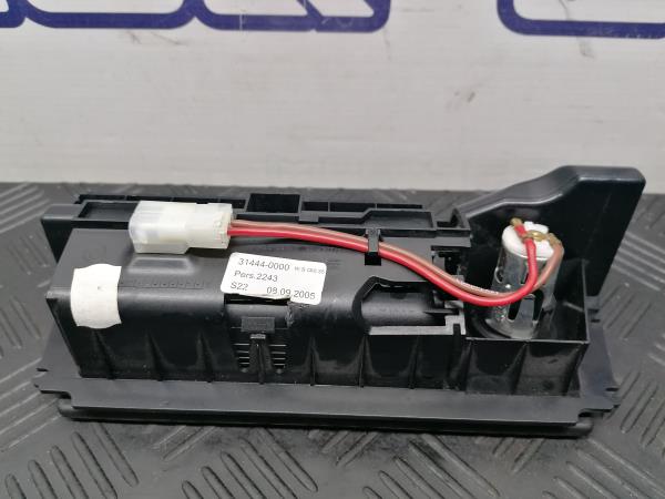 Posacenere BMW 6 (E63) Imagem-2