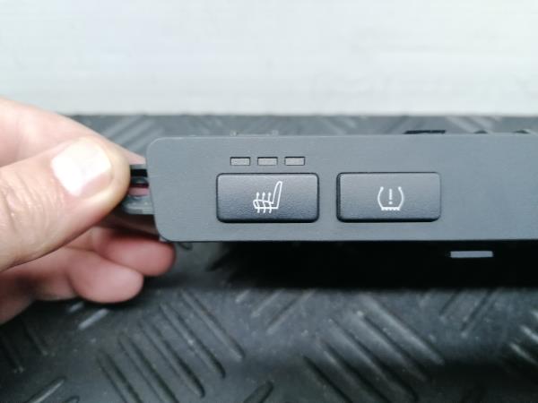 Pulsante / interruttore sedili riscaldati BMW 6 (E63) Imagem-2