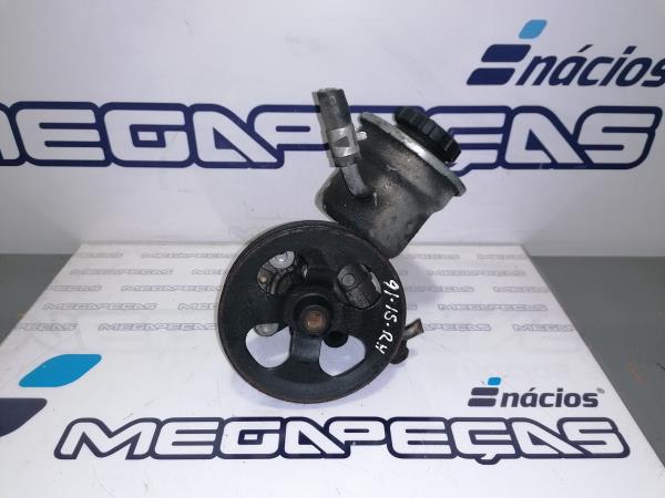 Pompa dello sterzo TOYOTA Yaris (_P1_)