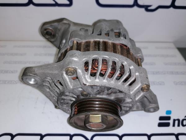 Alternador NISSAN Almera I Sedan (N15) Imagem-1