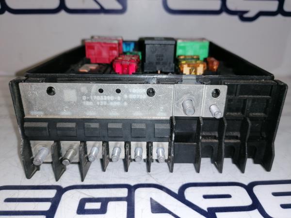Caixa fusíveis da bateria VOLKSWAGEN Scirocco (137, 138) Imagem-2