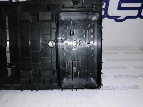 Caixa fusíveis da bateria VOLKSWAGEN Scirocco (137, 138) Imagem-3