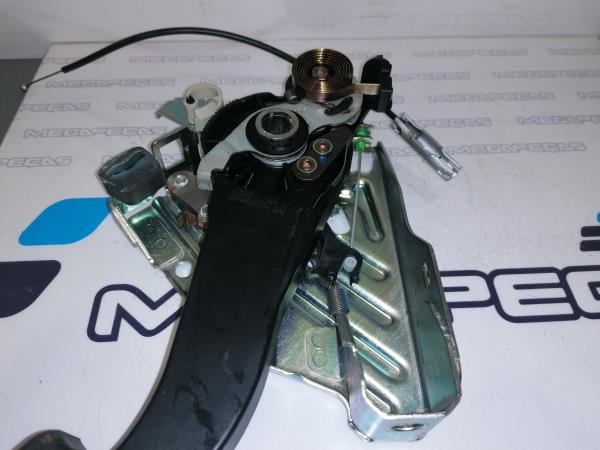 Pedal MERCEDES-BENZ Classe C (W204) Imagem-1