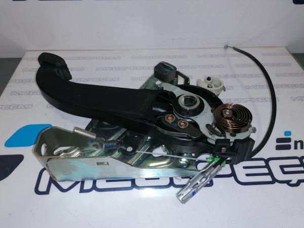 Pedal MERCEDES-BENZ Classe C (W204) Imagem-2
