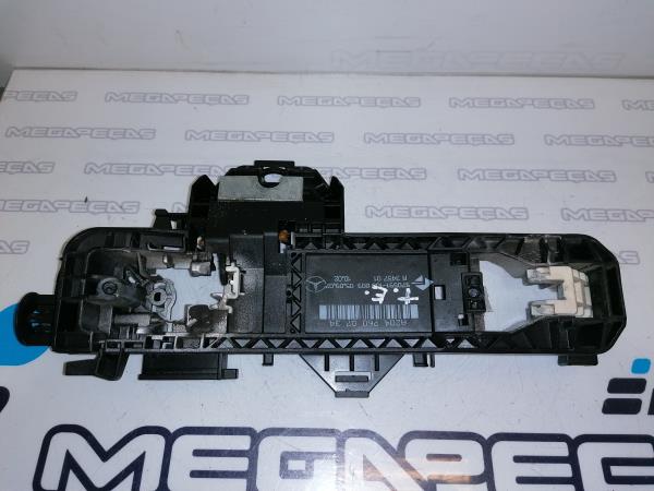 Supporto maniglia porta posteriore sinistra MERCEDES-BENZ Classe C (W204) Imagem-1