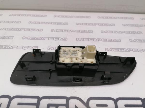 Mando / interruptor elevalunas delantero derecho TOYOTA Auris Hatchback (_E15_) Imagem-1