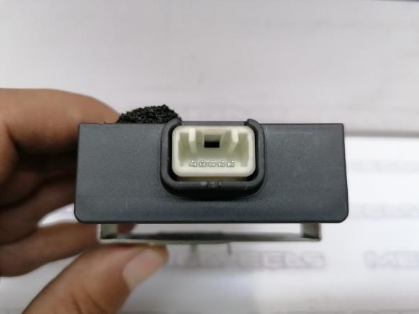 Central locking control unit / Central locking ECU TOYOTA Auris Hatchback (_E15_) Imagem-3