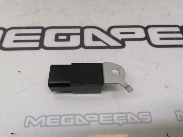 Electromechanical switch  TOYOTA Auris Hatchback (_E15_) Imagem-1