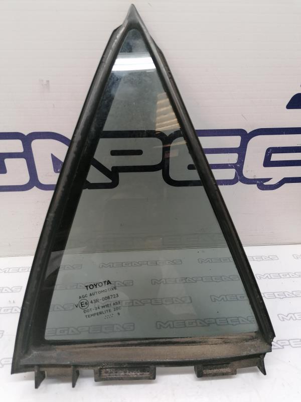 Right rear triangle window TOYOTA Auris Hatchback (_E15_) Imagem-1