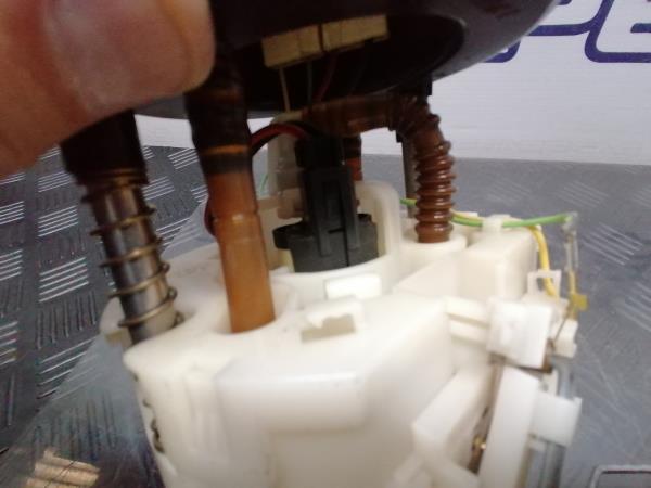 Bomba de combustible FORD Fiesta VI (CB1, CCN) Imagem-2