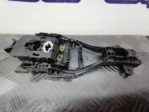 Supporto maniglia porta posteriore destra VOLVO V40 Hatchback Imagem-1