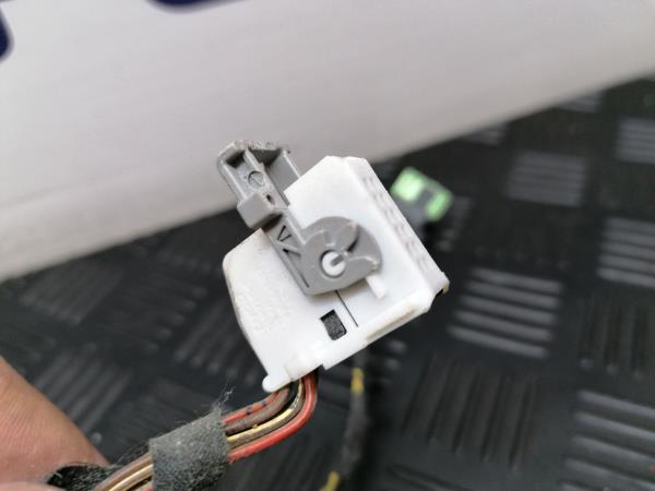 Installation électrique intérieure / câblage intérieur BMW 5 (F10) Imagem-3