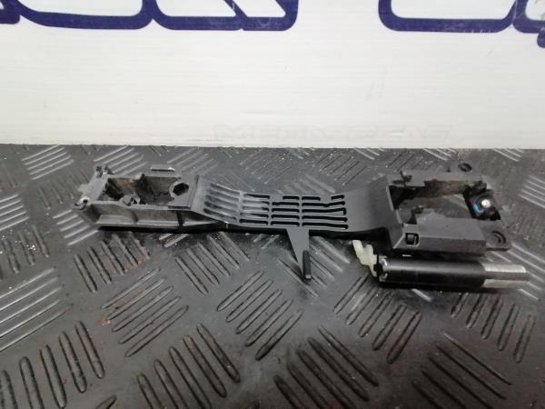 Support poignée porte avant Droite SUBARU Impreza Hatchback (GR, GH, G3) Imagem-1