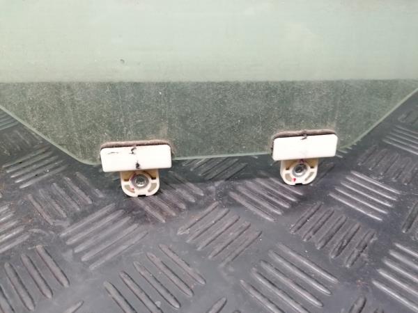 Right front door glass SUBARU Impreza Hatchback (GR, GH, G3) Imagem-1