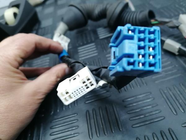 Interior wiring TOYOTA Auris Hatchback (_E15_) Imagem-1