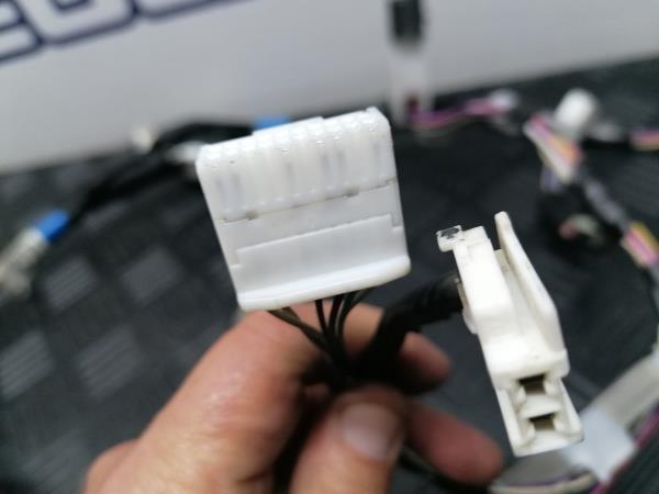 Interior wiring TOYOTA Auris Hatchback (_E15_) Imagem-3