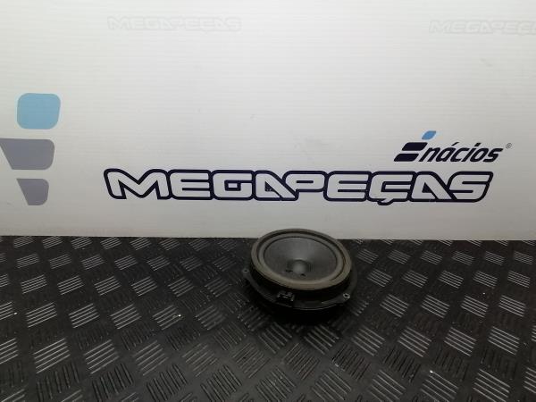 Columna de sonido FORD Fiesta VI (CB1, CCN)