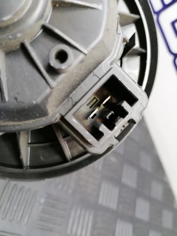 Ventola riscaldamento / Ventilatore abitacolo FORD Fiesta VI (CB1, CCN) Imagem-3