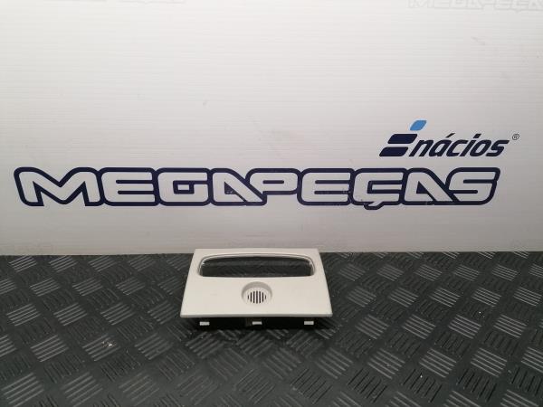 Plástico genérico FORD Fiesta VI (CB1, CCN)
