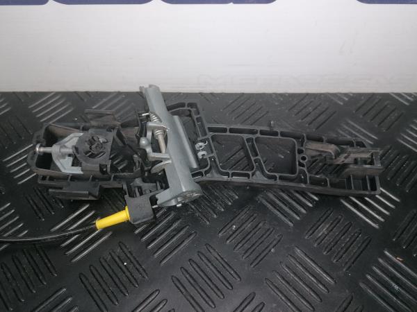 Right rear door handle support FORD Fiesta VI (CB1, CCN) Imagem-2