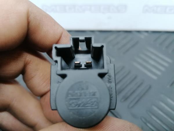 Interruttore pedale freno FORD Fiesta VI (CB1, CCN) Imagem-2